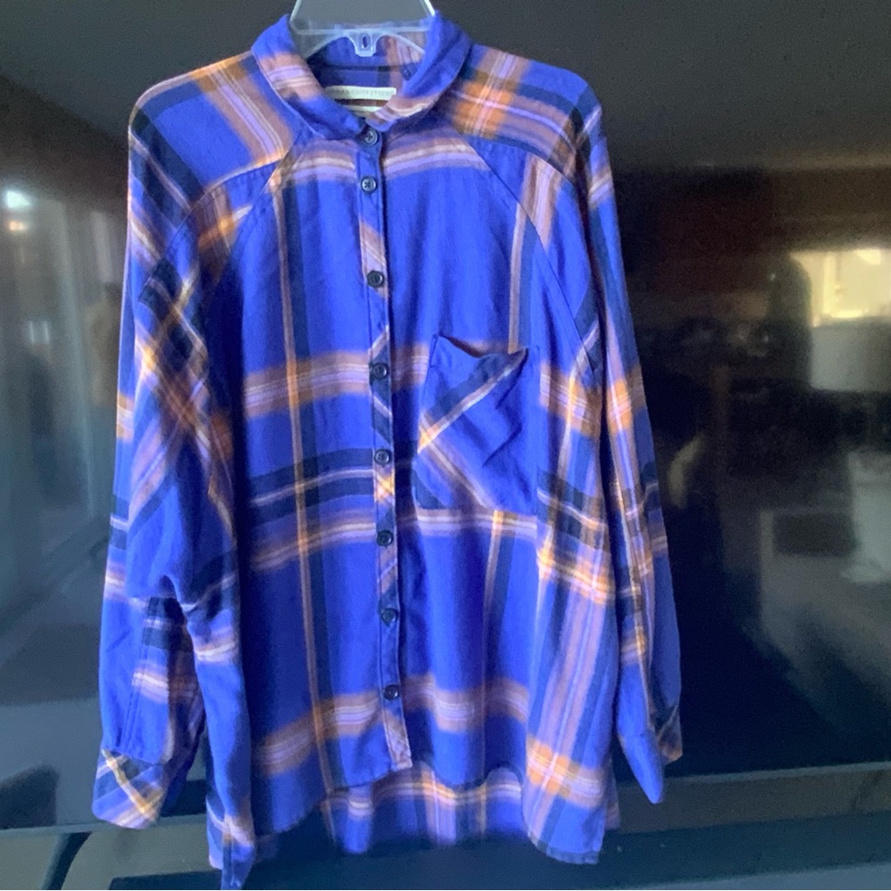 URBAN OUTFITTERS Violet Lightweight Flannel Button Front Shirt.  Size XS